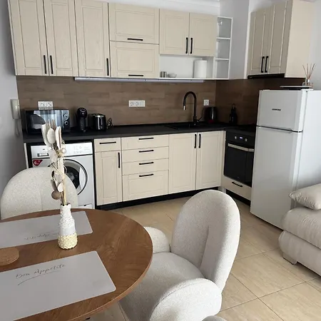 Apartment Arena I By The Sea Sveti Vlas