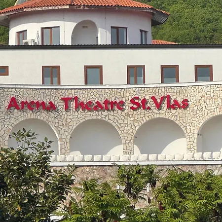 Apartment Arena I By The Sea